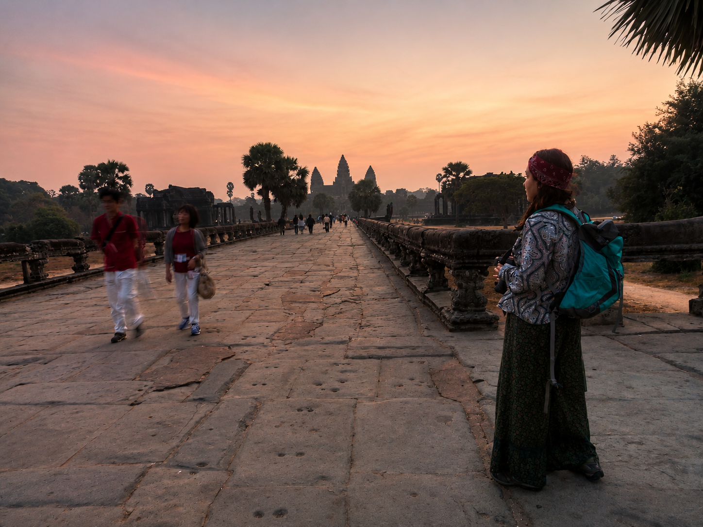 Justine face au lever de soleil sur Angkor